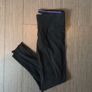 Aritzia TNA Leggings